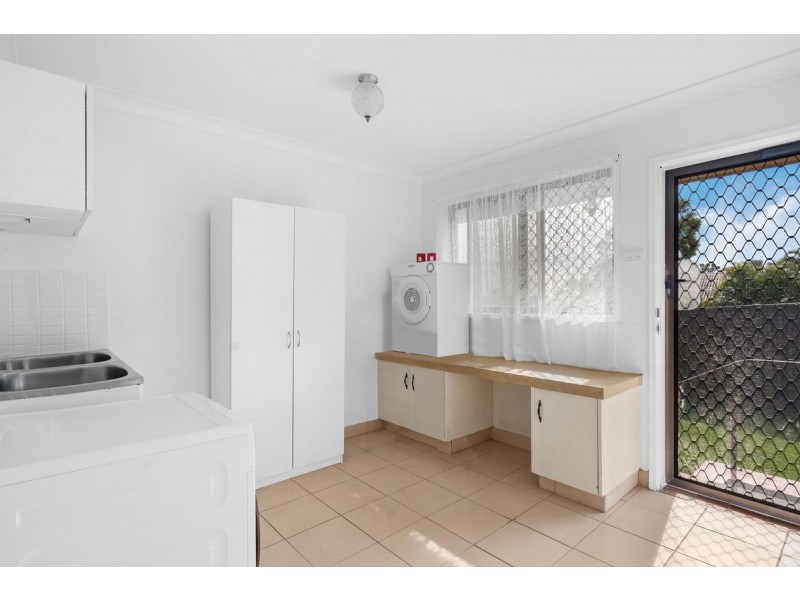 16 Ridgevale Drive, Helensvale QLD 4212
