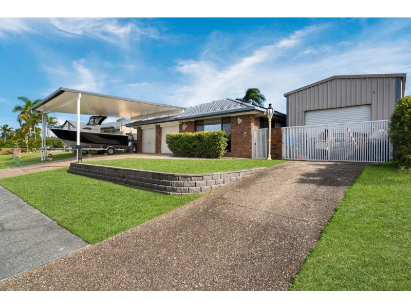 16 Ridgevale Drive, Helensvale QLD 4212