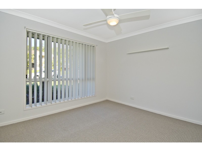 22 Victoria Drive, Pacific Pines QLD 4211