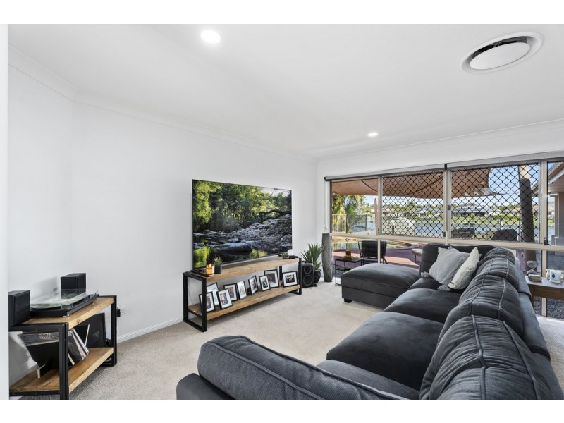 9 Glenwater Crescent, Helensvale QLD 4212