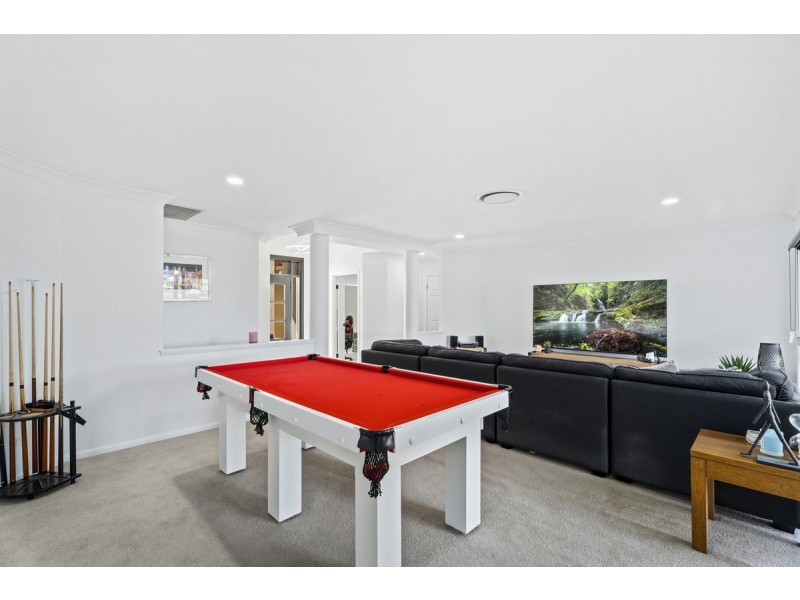 9 Glenwater Crescent, Helensvale QLD 4212