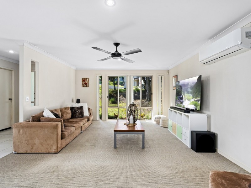 2 Alford Lane, Pacific Pines QLD 4211