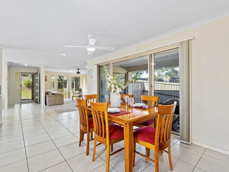 2 Alford Lane, Pacific Pines QLD 4211