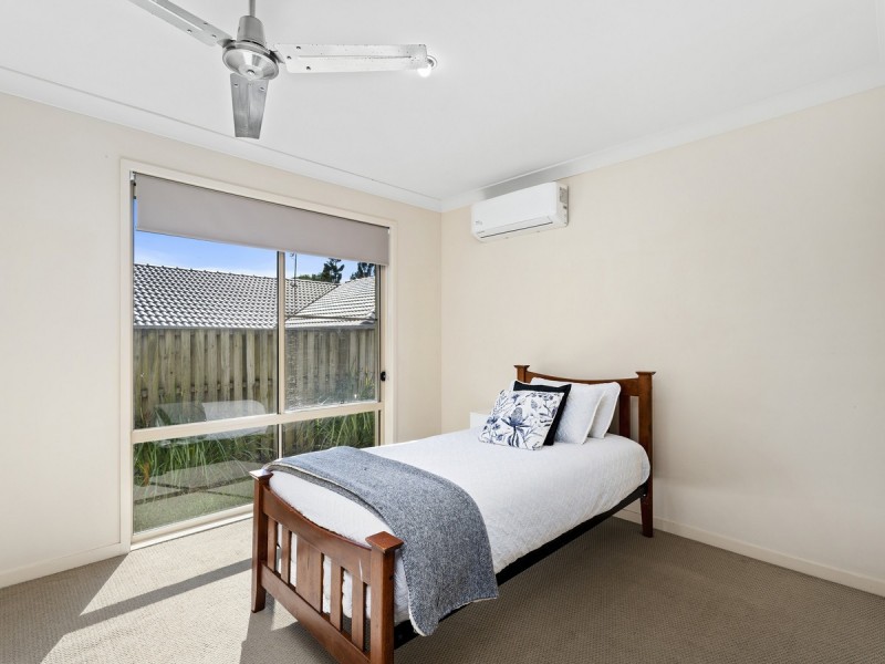 2 Alford Lane, Pacific Pines QLD 4211