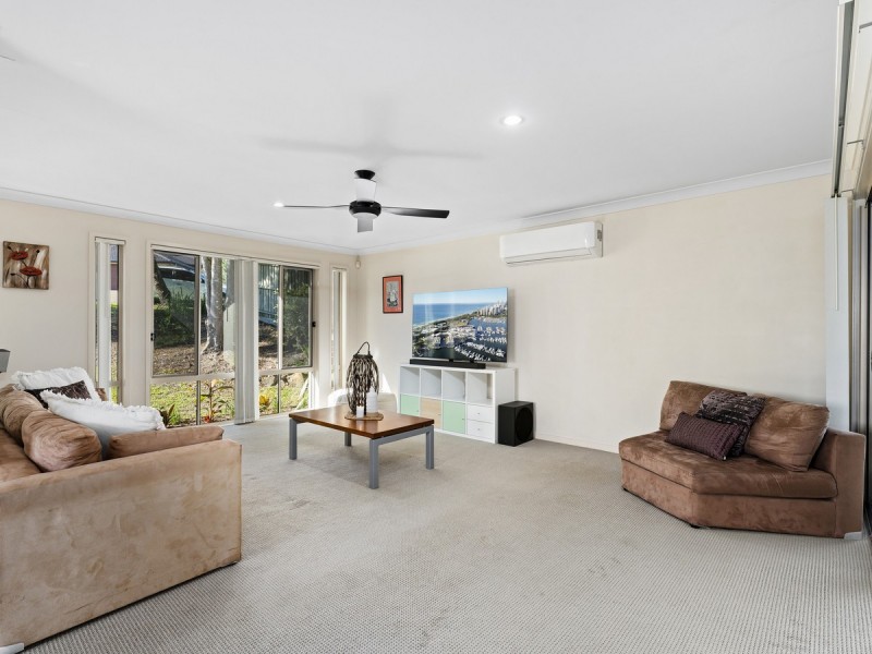 2 Alford Lane, Pacific Pines QLD 4211