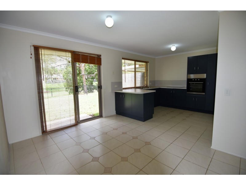 2/9 Academy Street, Oxenford QLD 4210