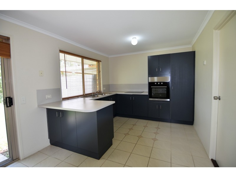 2/9 Academy Street, Oxenford QLD 4210