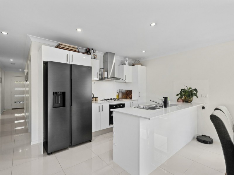 67 Macintyre Parade, Pacific Pines QLD 4211