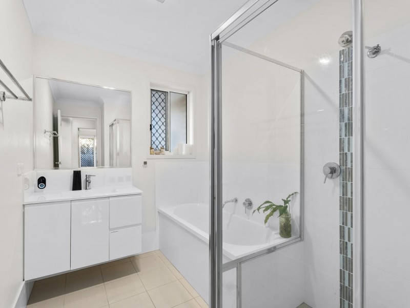 67 Macintyre Parade, Pacific Pines QLD 4211