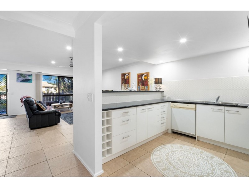 13/71 Olsen Avenue, Labrador QLD 4215