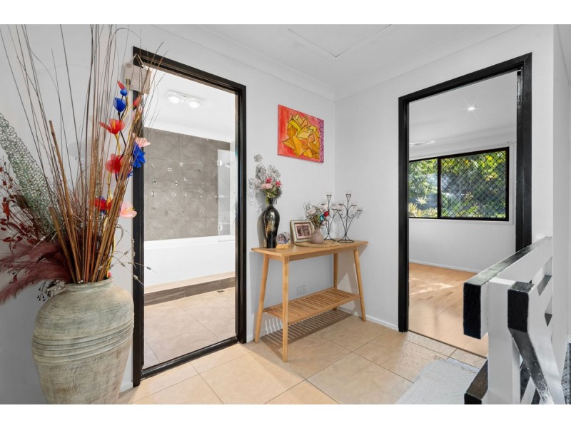 13/71 Olsen Avenue, Labrador QLD 4215