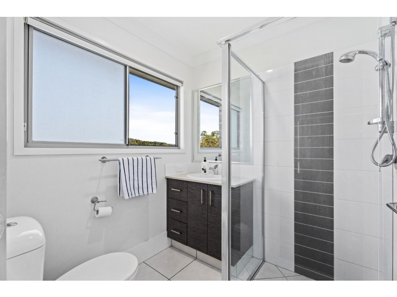 69 Macintyre Parade, Pacific Pines QLD 4211