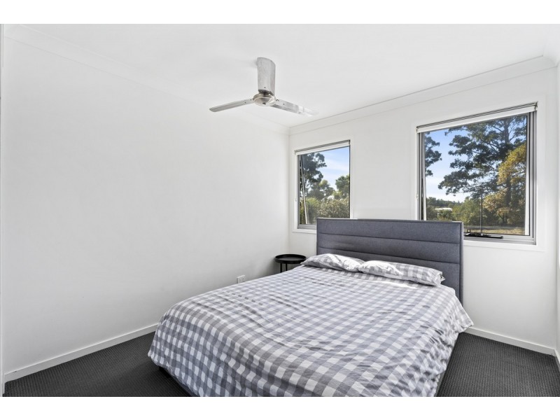 69 Macintyre Parade, Pacific Pines QLD 4211