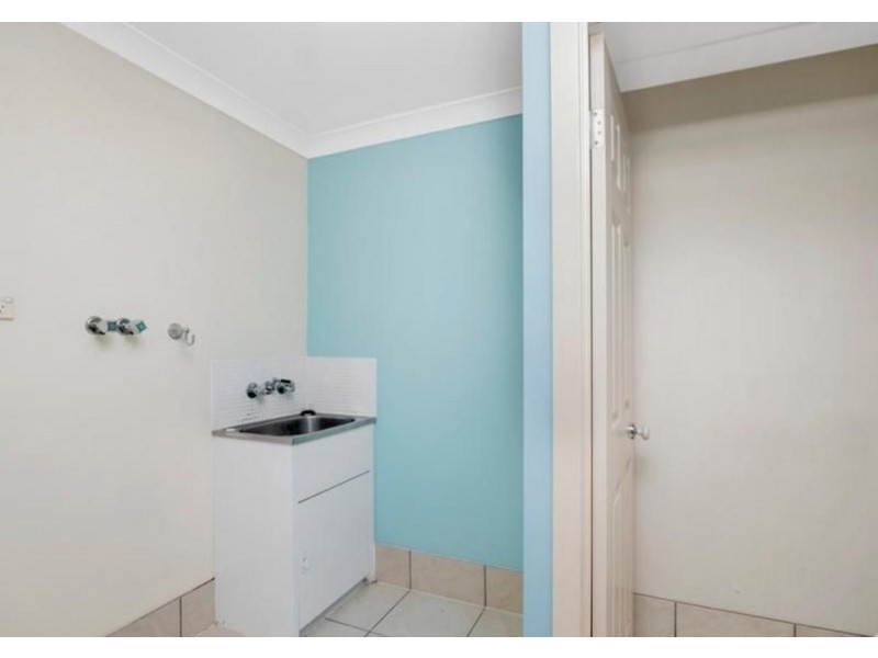 2/16 Crosby Avenue, Pacific Pines QLD 4211