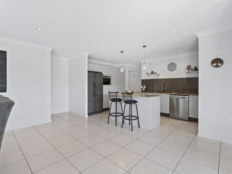 9 Haughton Street, Pacific Pines QLD 4211