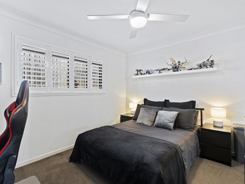 9 Haughton Street, Pacific Pines QLD 4211