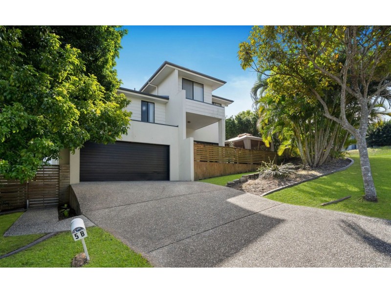 1/5 Maslin Chase, Pacific Pines QLD 4211