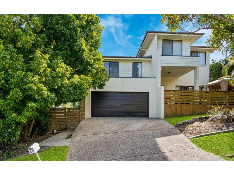 1/5 Maslin Chase, Pacific Pines QLD 4211