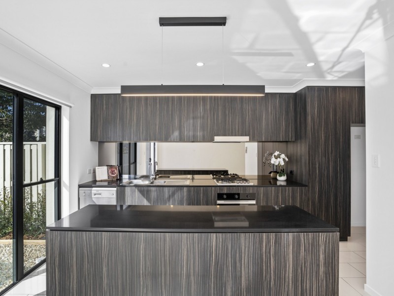 45/18 Archipelago Street, Pacific Pines QLD 4211