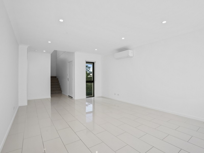 45/18 Archipelago Street, Pacific Pines QLD 4211