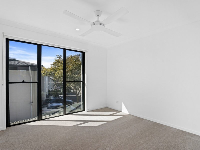 45/18 Archipelago Street, Pacific Pines QLD 4211