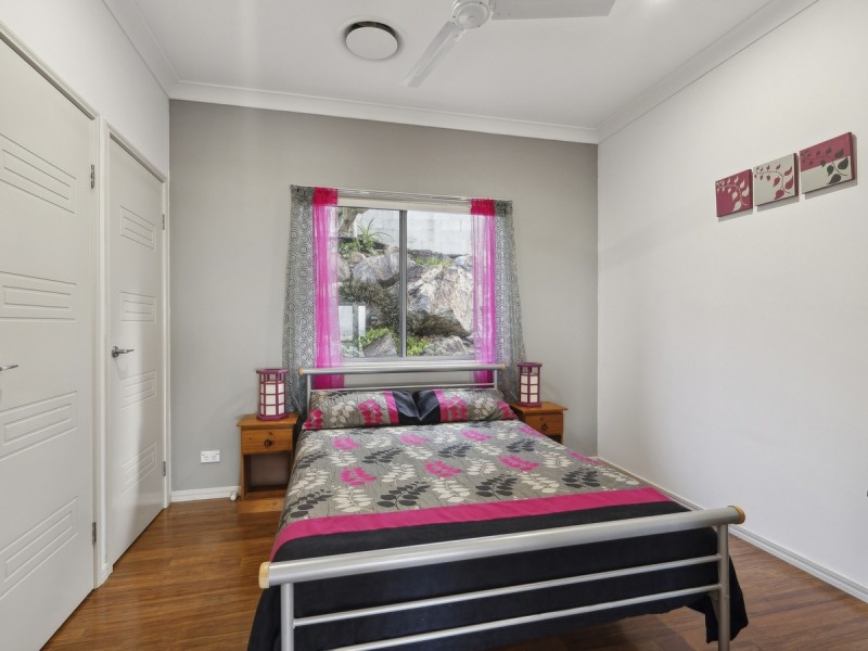 33 Moroccan Street, Highland Park QLD 4211