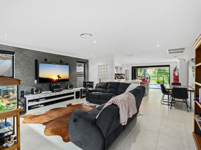 41 River Oak Drive, Helensvale QLD 4212