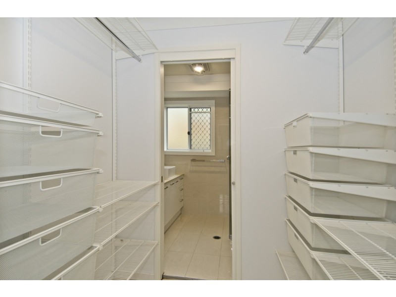 184 Universal Street, Oxenford QLD 4210