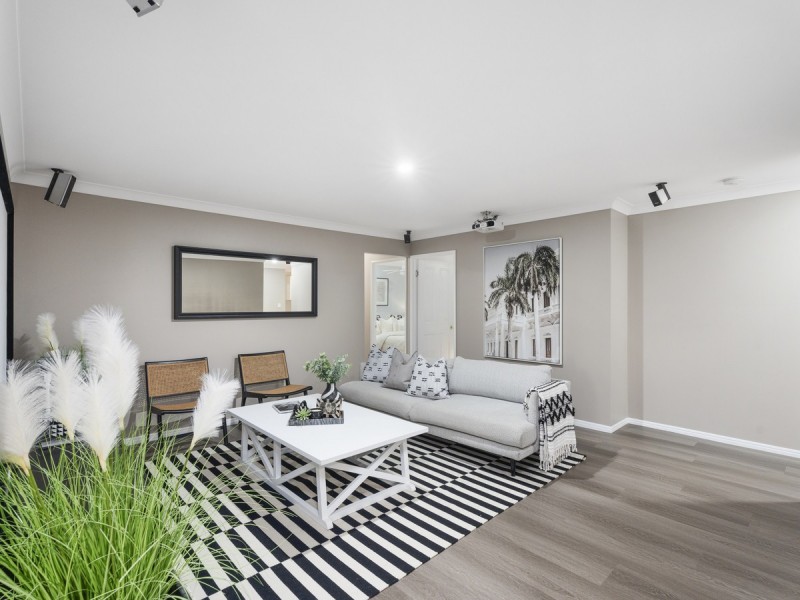 22 Midway Terrace, Pacific Pines QLD 4211