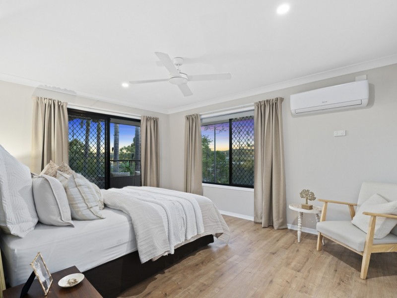 22 Midway Terrace, Pacific Pines QLD 4211