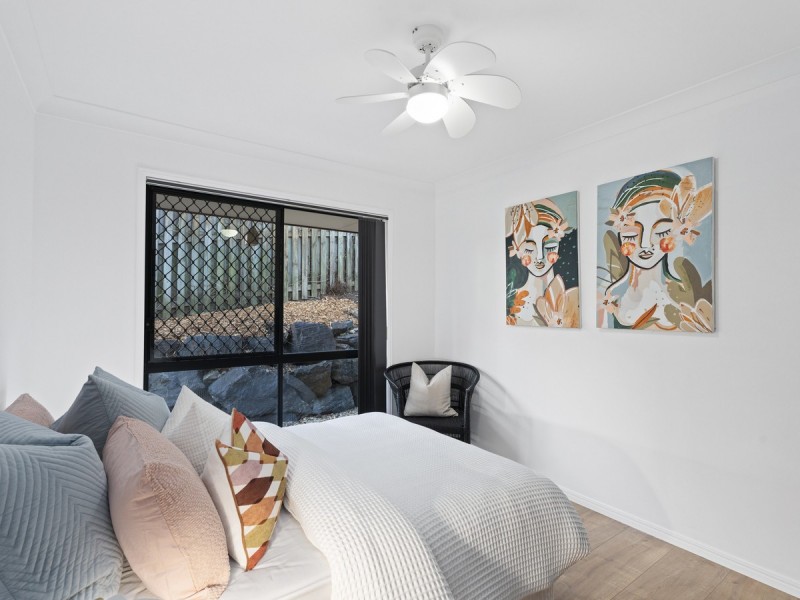 22 Midway Terrace, Pacific Pines QLD 4211