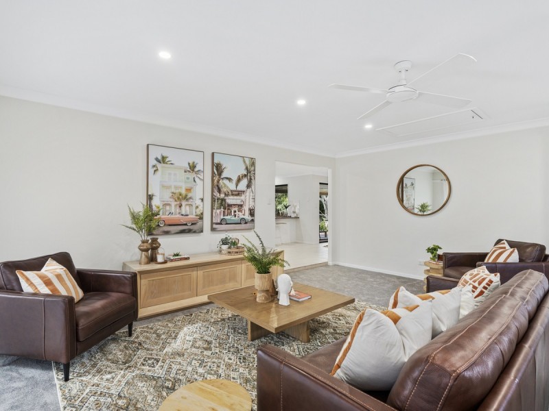 33 Penrhyn Street, Pacific Pines QLD 4211