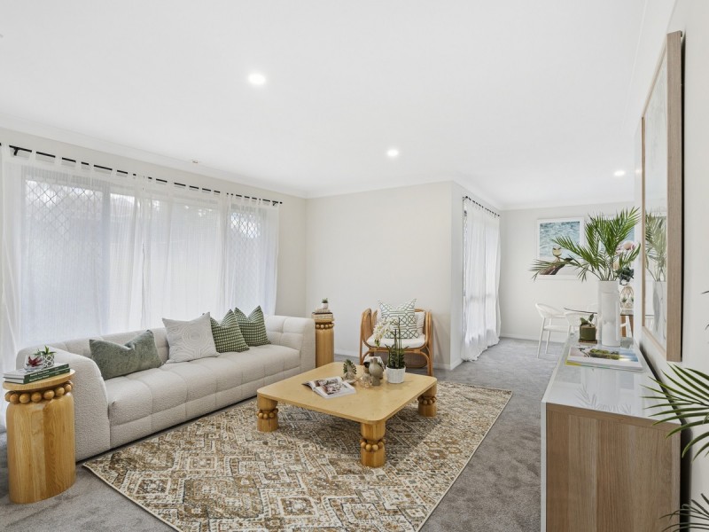 33 Penrhyn Street, Pacific Pines QLD 4211