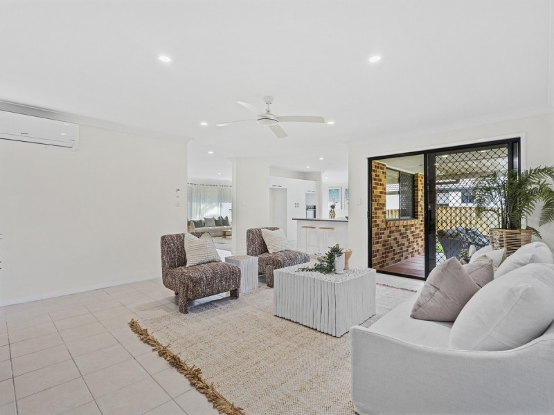 33 Penrhyn Street, Pacific Pines QLD 4211