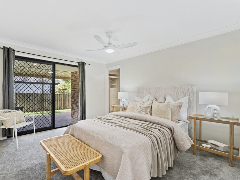 33 Penrhyn Street, Pacific Pines QLD 4211