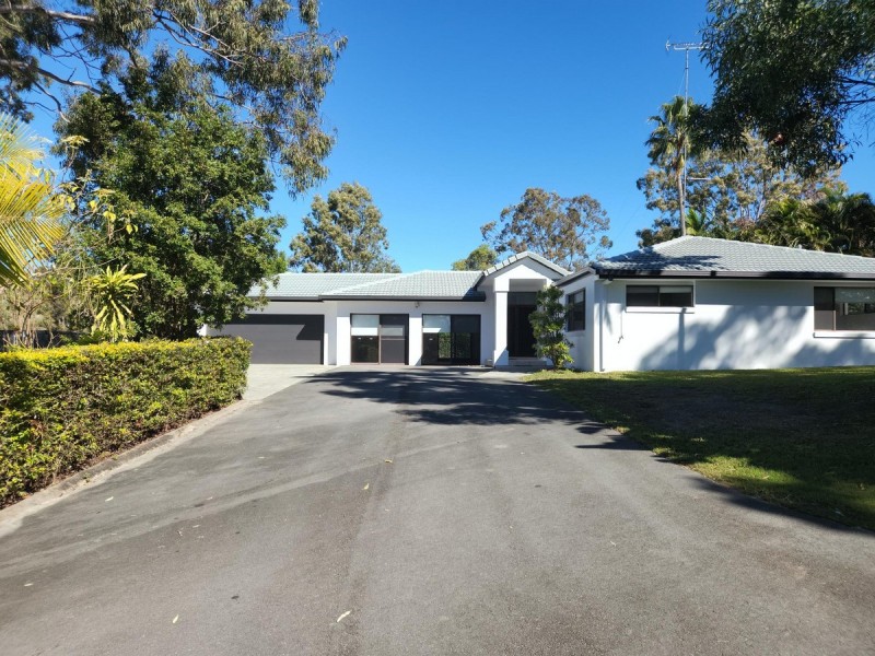 379 Hinkler Drive, Worongary QLD 4213