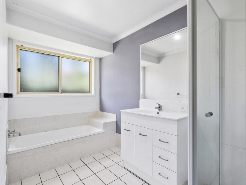 8 Mona Court, Oxenford QLD 4210