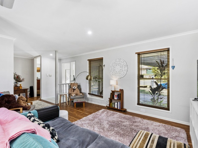 8 Mona Court, Oxenford QLD 4210