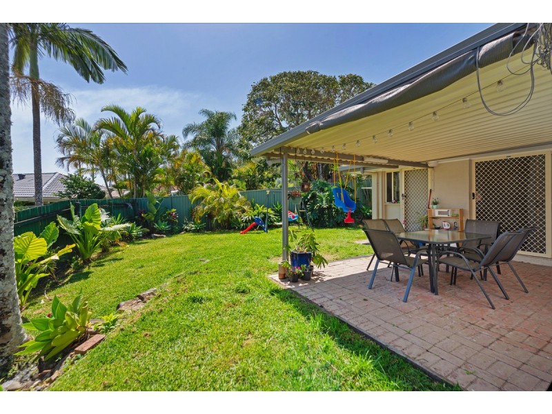 8 Mona Court, Oxenford QLD 4210