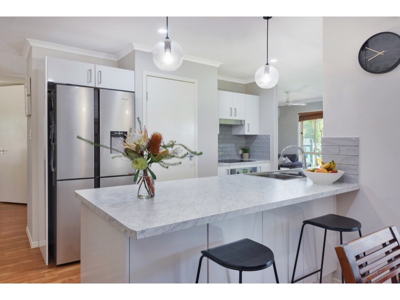 8 Mona Court, Oxenford QLD 4210