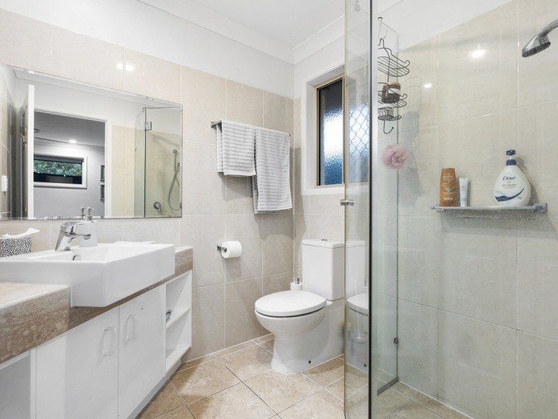 9 Gippsland Drive, Helensvale QLD 4212