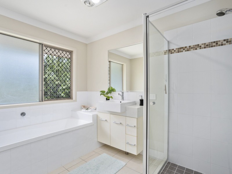 5B High Ridge Road, Gaven QLD 4211