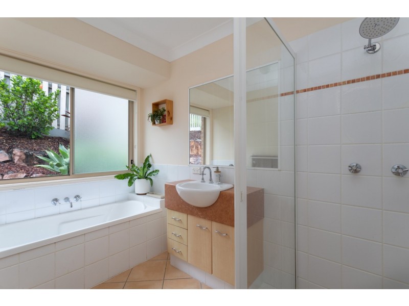 23 Heatons Crescent, Pacific Pines QLD 4211