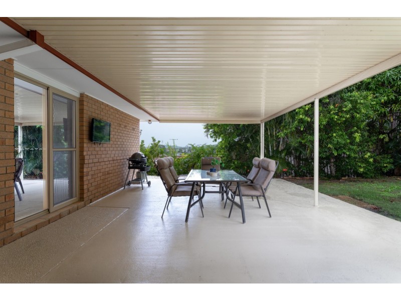 23 Heatons Crescent, Pacific Pines QLD 4211