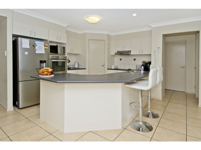 16 Cossington Circuit, Maudsland QLD 4210