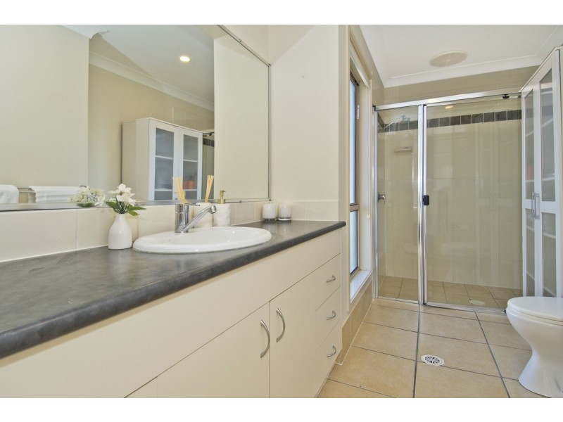 16 Cossington Circuit, Maudsland QLD 4210