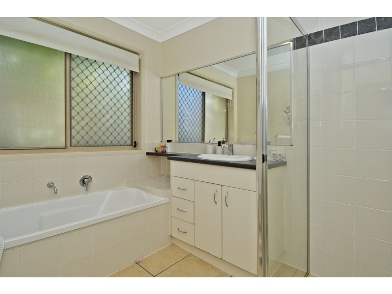 16 Cossington Circuit, Maudsland QLD 4210