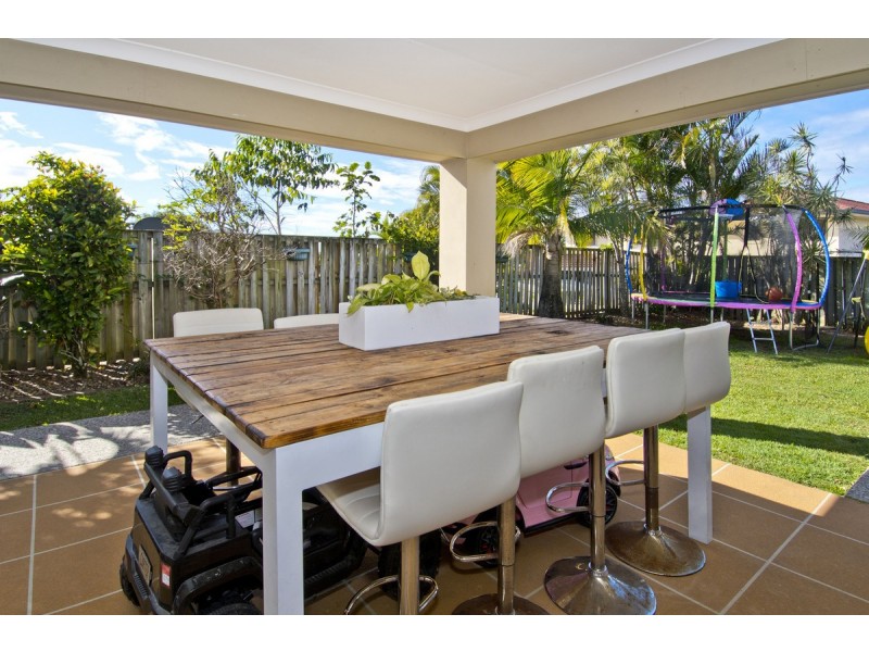 16 Cossington Circuit, Maudsland QLD 4210