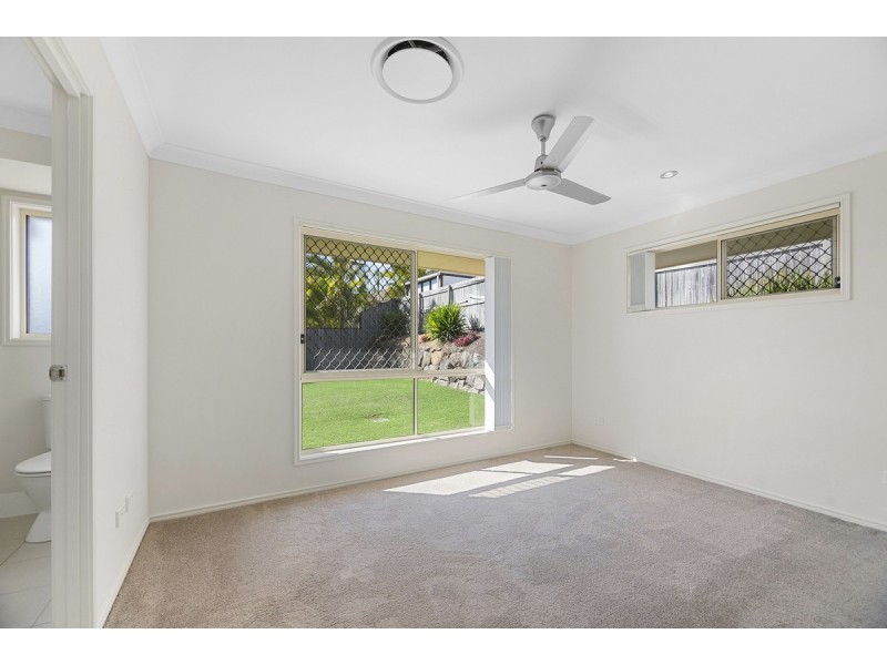 72 Aldgate Crescent, Pacific Pines QLD 4211