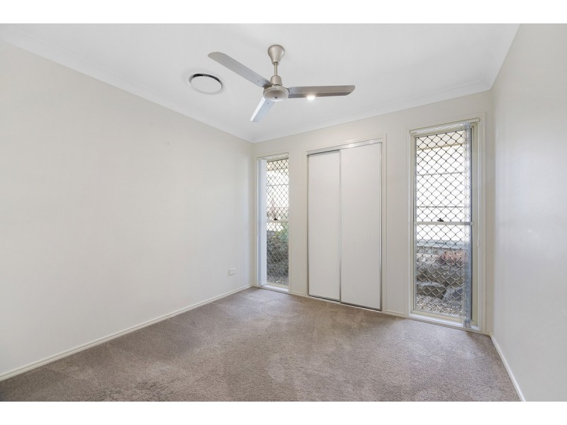 72 Aldgate Crescent, Pacific Pines QLD 4211